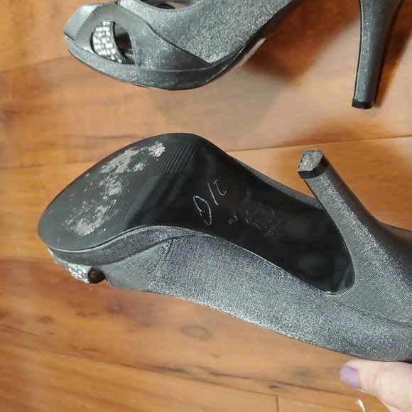 NINA Gray Peep Toe Platform Pumps Heels Shoes Women's 8.5 M - Picture 12 of 16